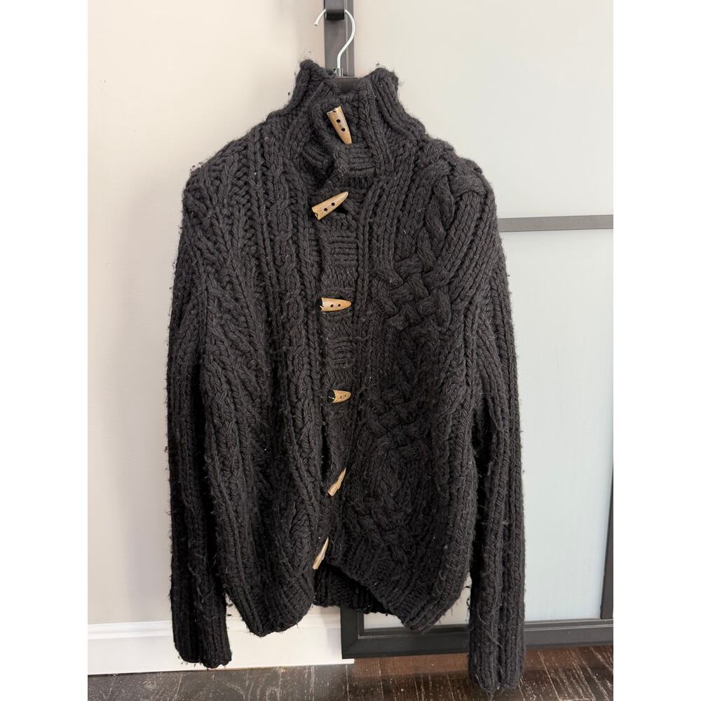 Club Monaco 100% Wool Cable-Knit Toggle Cardigan – Size M (Black)